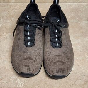 Men's Gray Athletic Shoes